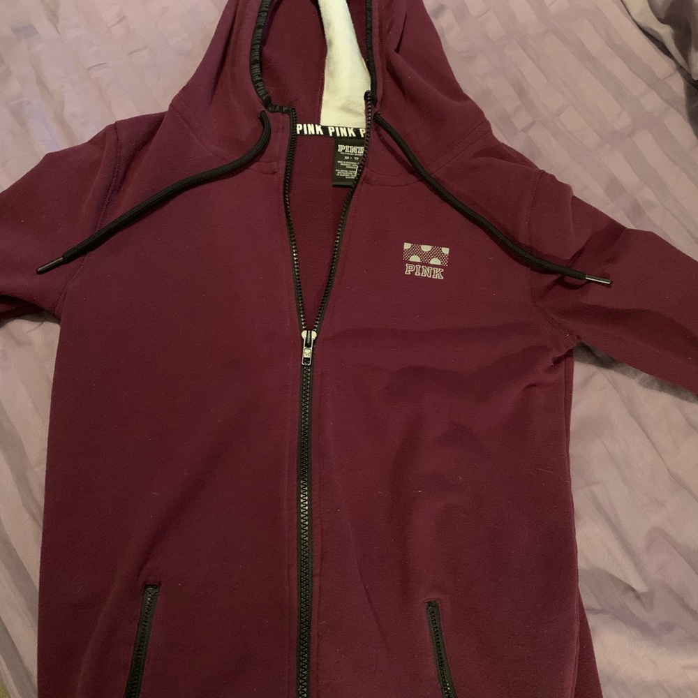 VS pink hoodie
